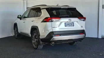 Toyota Rav4 2025 photo 5
