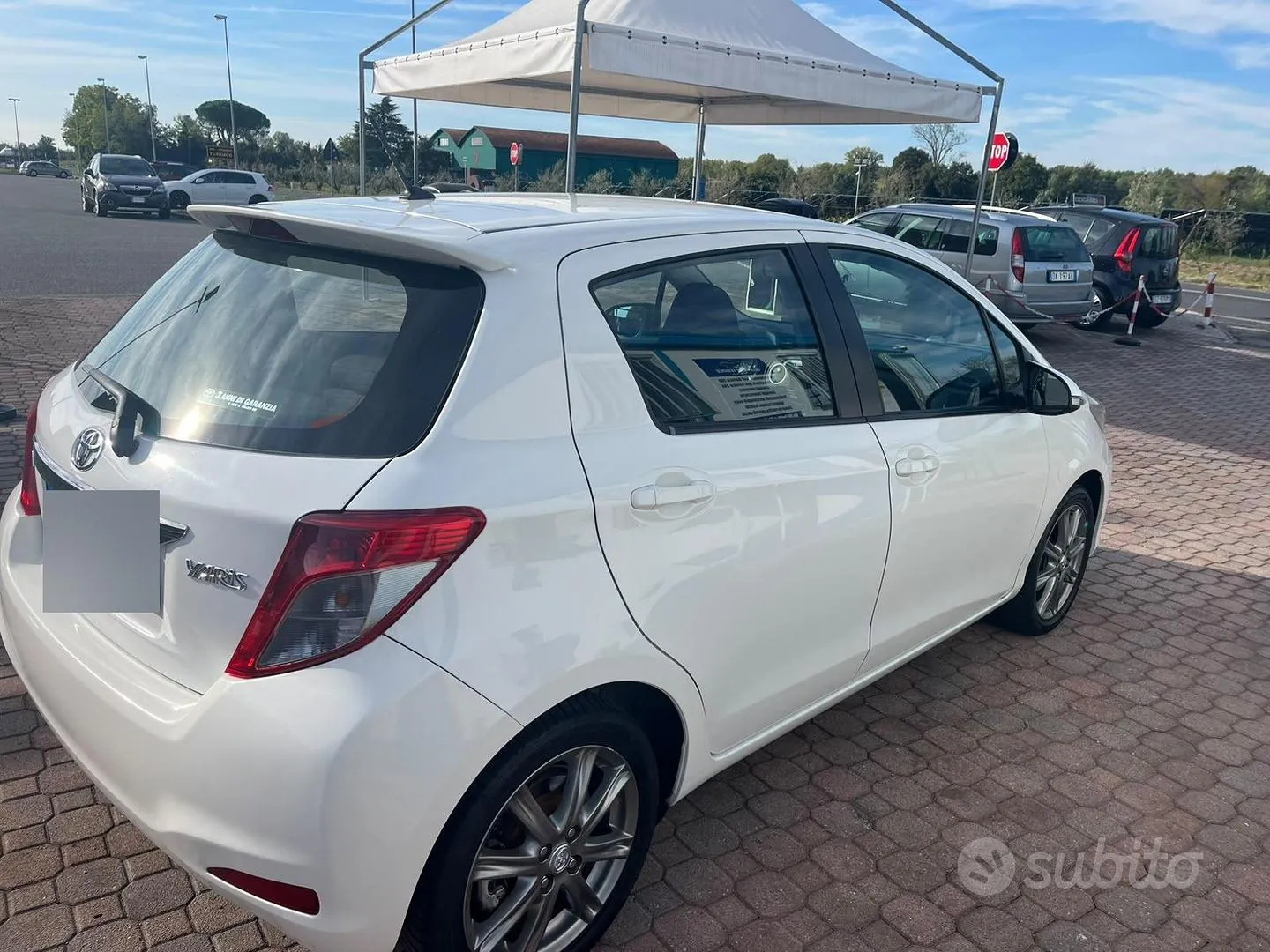 Toyota Yaris 2012 photo 4