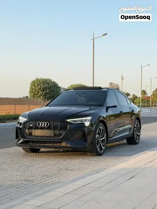 Audi Q8 E-Tron 2020 photo 2