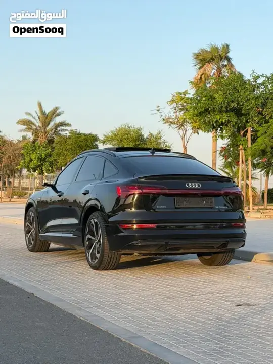 Audi Q8 E-Tron 2020 photo 4