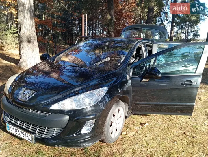 Peugeot 308 2008 photo 3