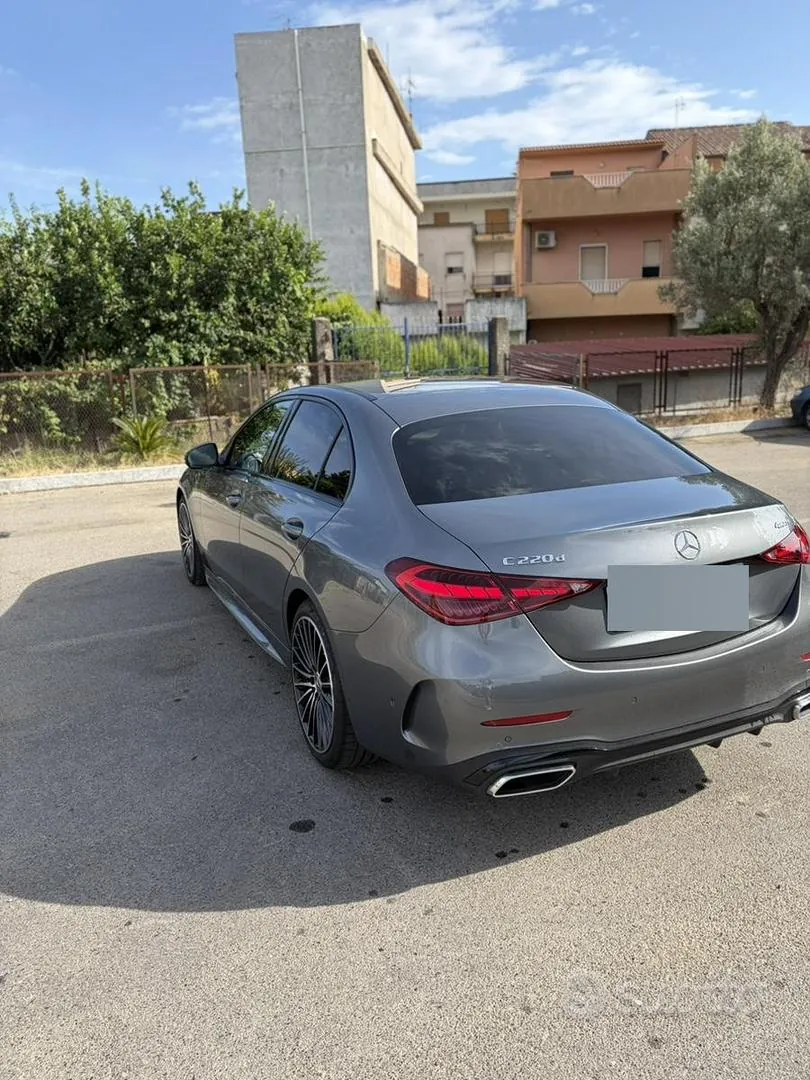Mercedes-Benz C220D 2025 photo 3