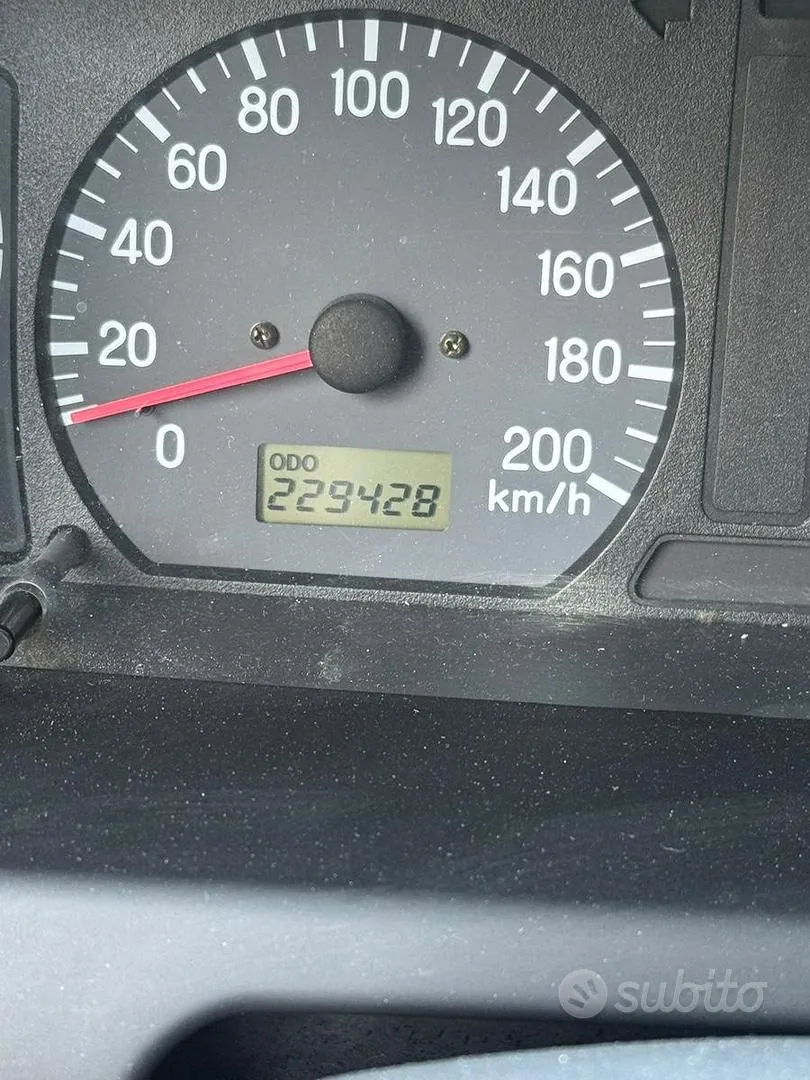 Mitsubishi Pajero Sport 2002 photo 2