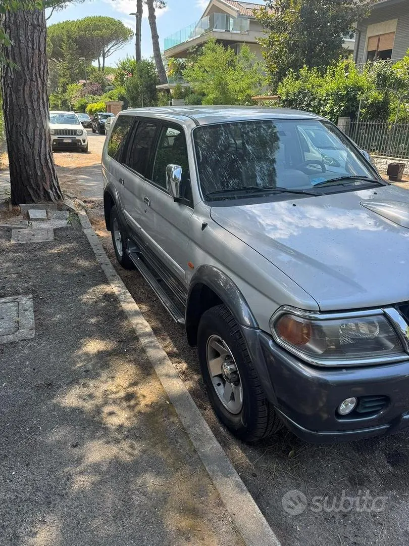 Mitsubishi Pajero Sport 2002 photo 3