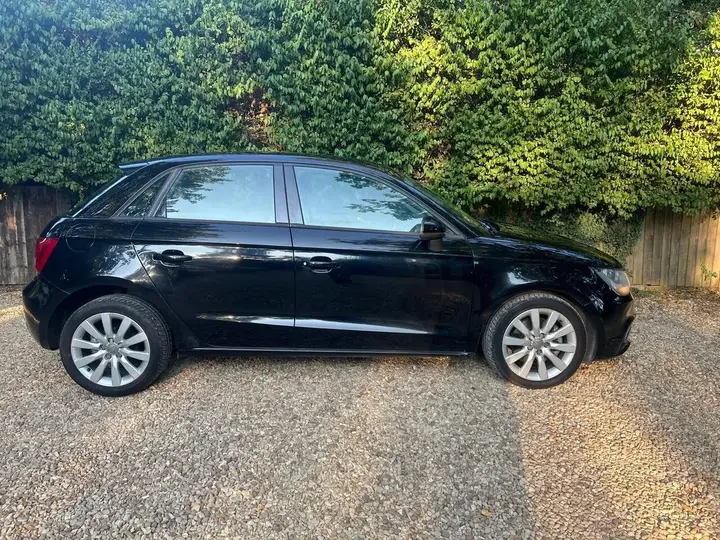 Audi A1 2012 photo 4