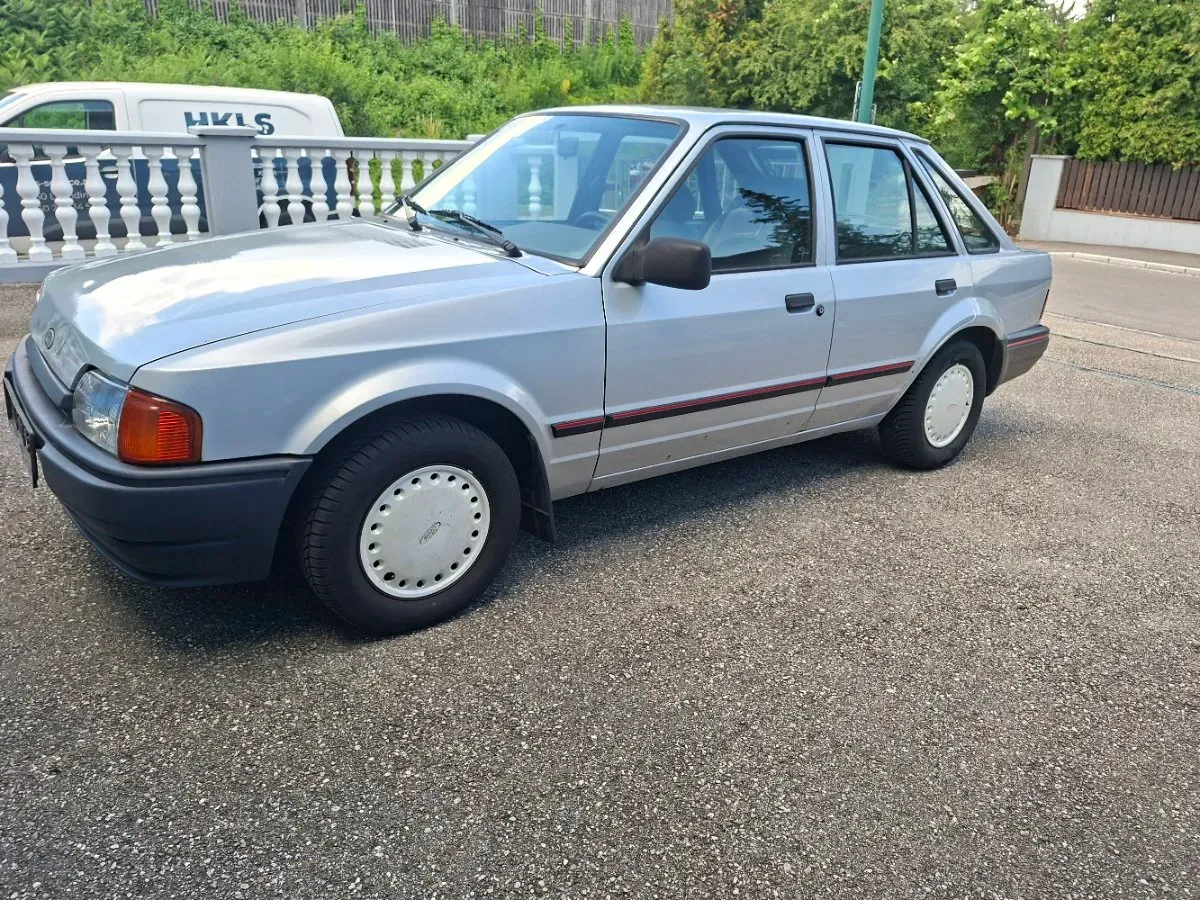Ford Escort