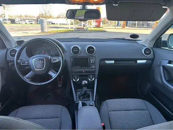 Audi A3 2011 photo 3