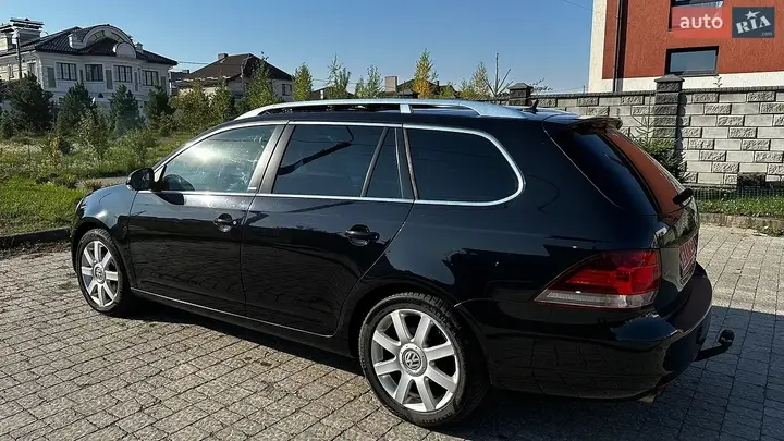 Volkswagen Golf 2011 photo 3