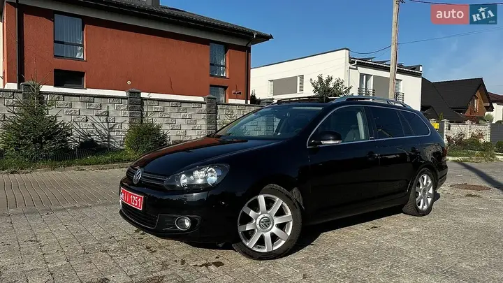 Volkswagen Golf 2011 photo 2