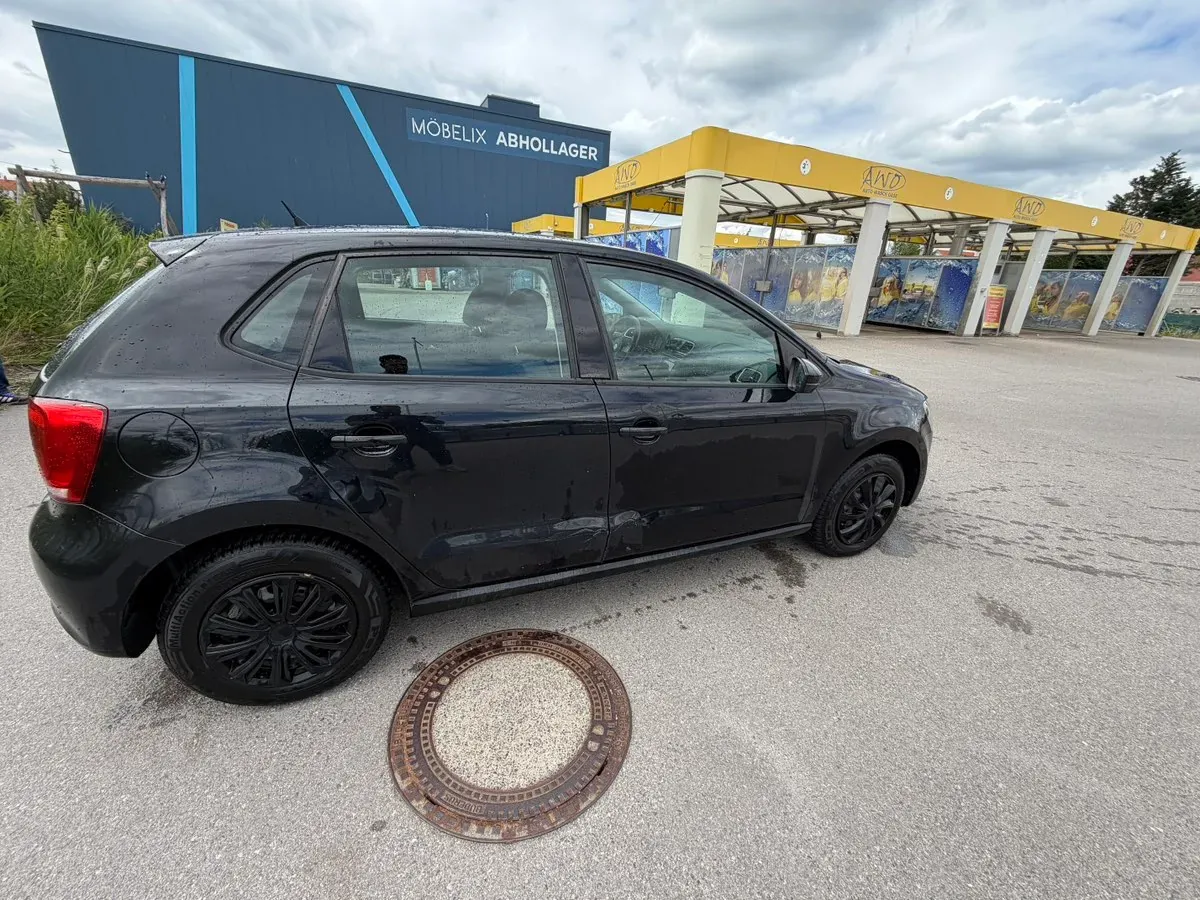 Volkswagen Polo 2010 photo 3