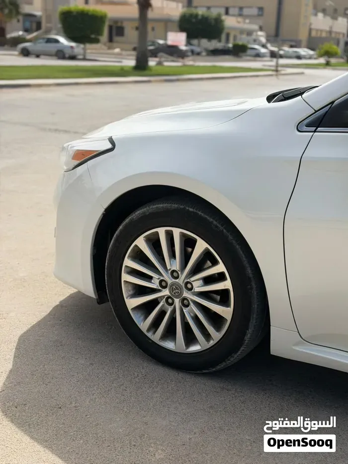 Toyota Avalon 2015 photo 3