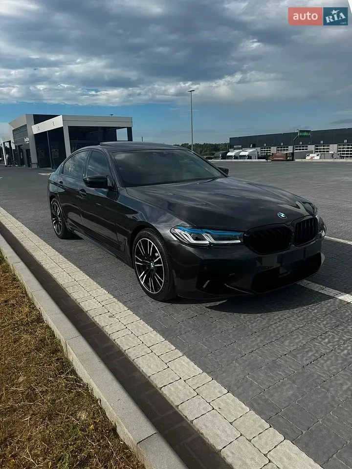 BMW 5 Series 2018 photo 2