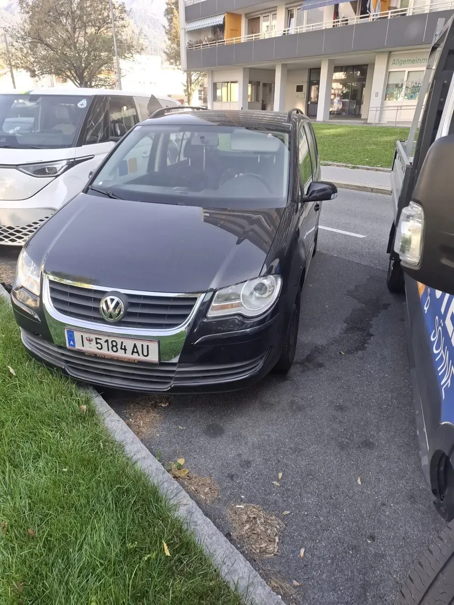 Volkswagen Touran 2007 photo 3