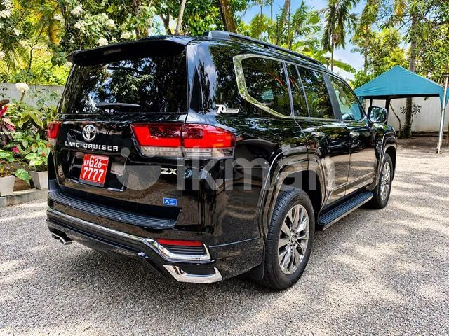 Toyota Land Cruiser photo 5