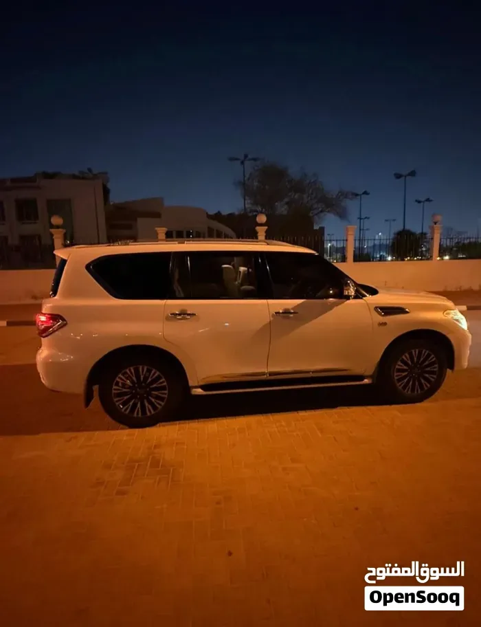 Nissan Patrol 2010 photo 4