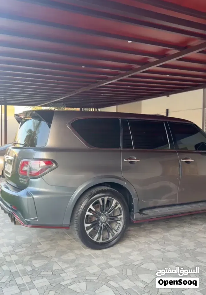 Nissan Patrol 2010 photo 2
