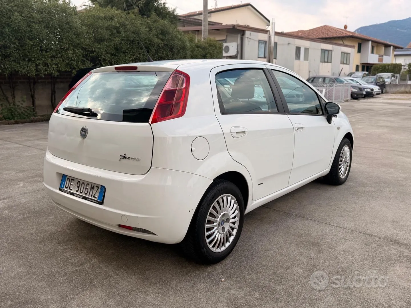 Fiat Grande Punto 2006 photo 4