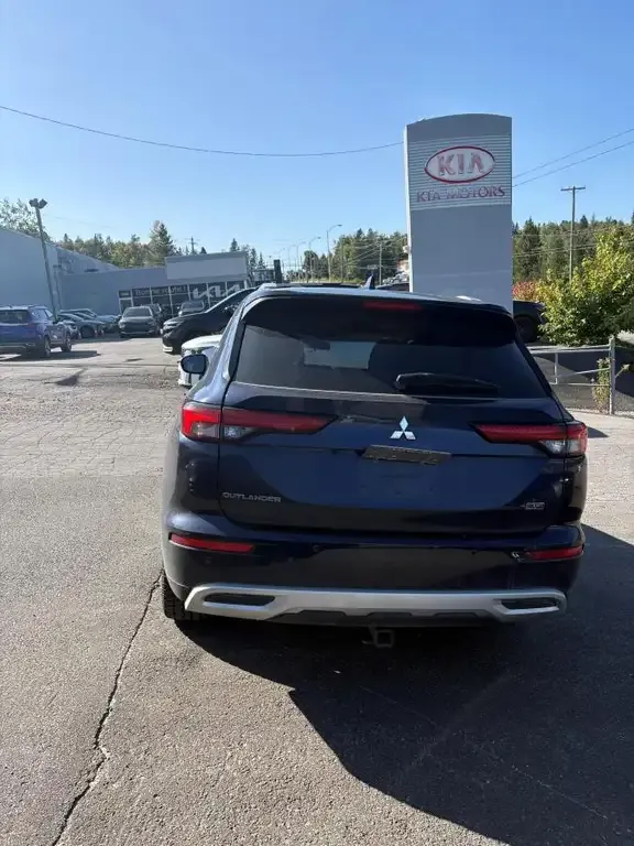 Mitsubishi Outlander 2022 photo 5