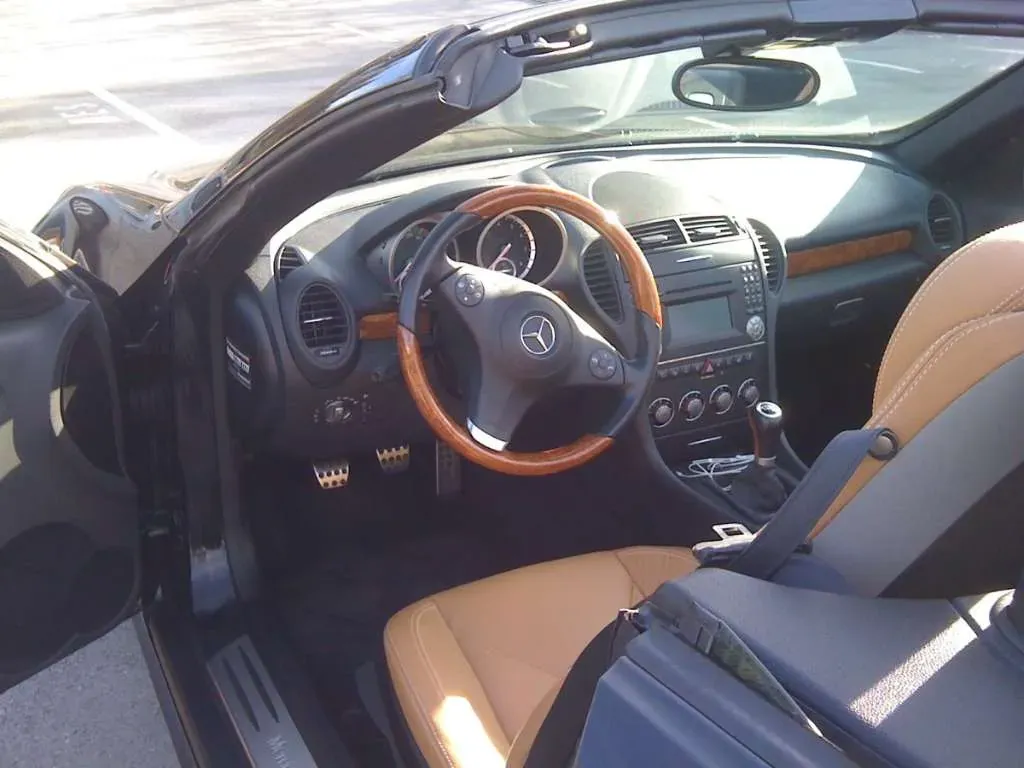 Mercedes-Benz Slk-Class 2010 photo 2