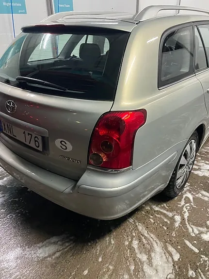 Toyota Avensis 2006 photo 2