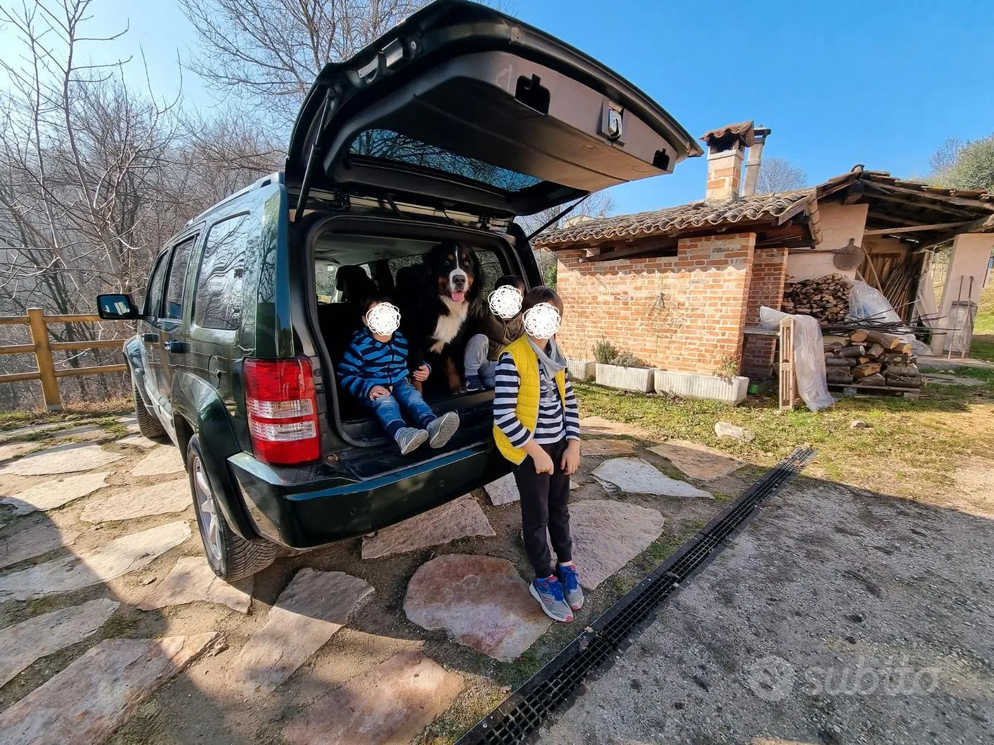 Jeep Cherokee 2011 photo 3
