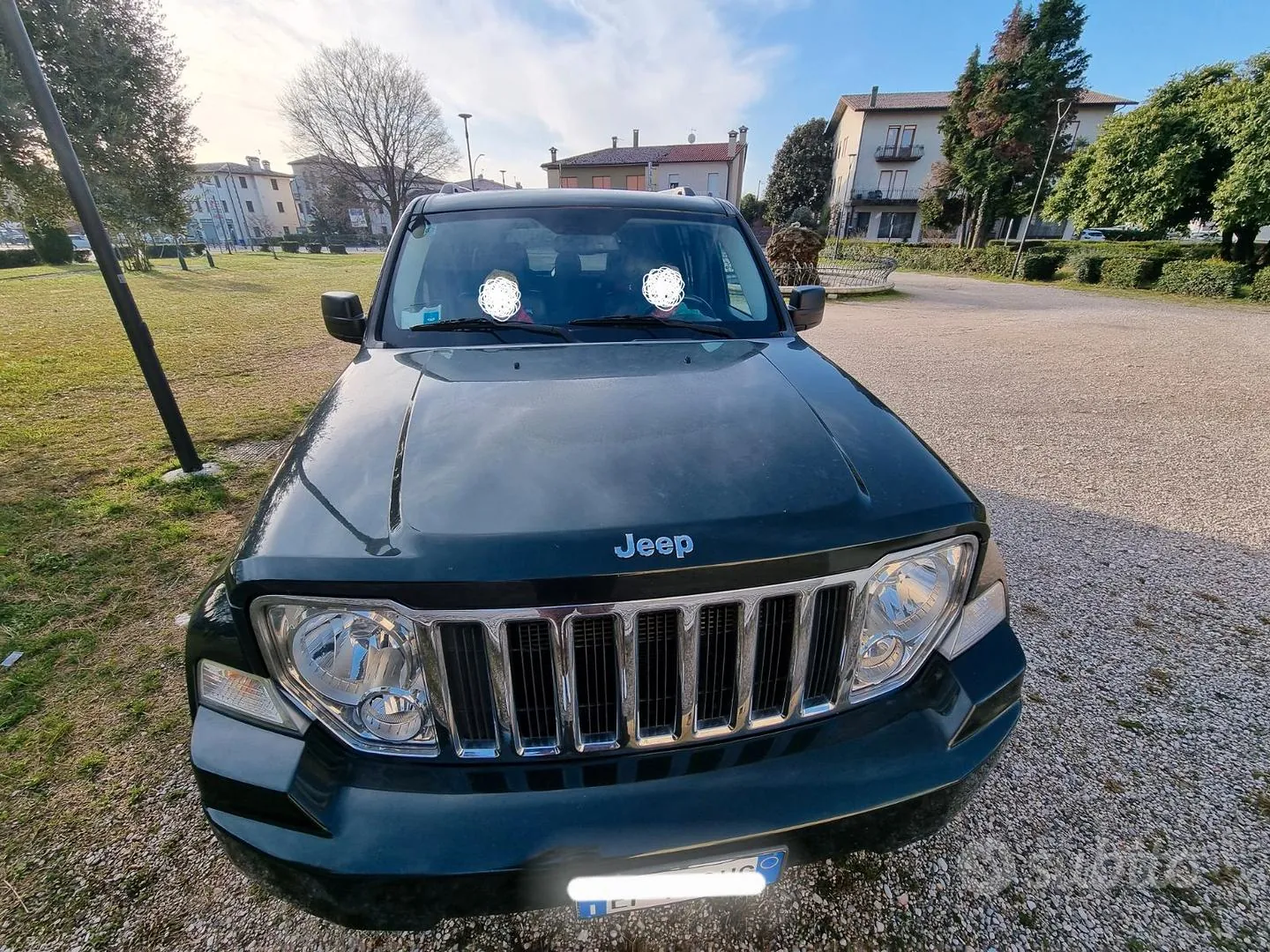Jeep Cherokee 2011 photo 2