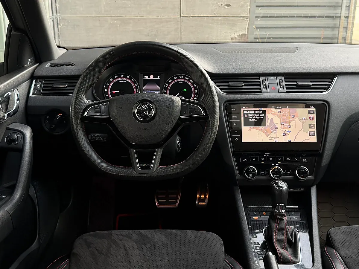 Skoda Octavia 2018 photo 2