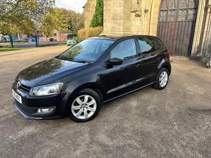 Volkswagen Polo 2012 photo 2