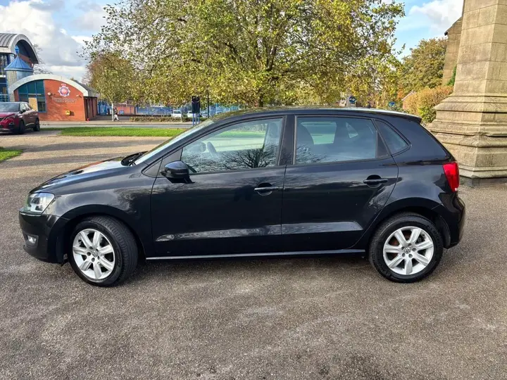 Volkswagen Polo 2012 photo 3