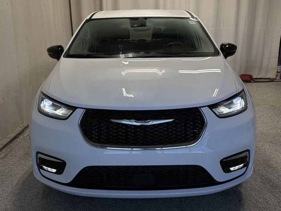 Chrysler Pacifica 2024 photo 4