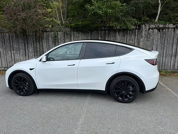 Tesla Model Y 2021 photo 3
