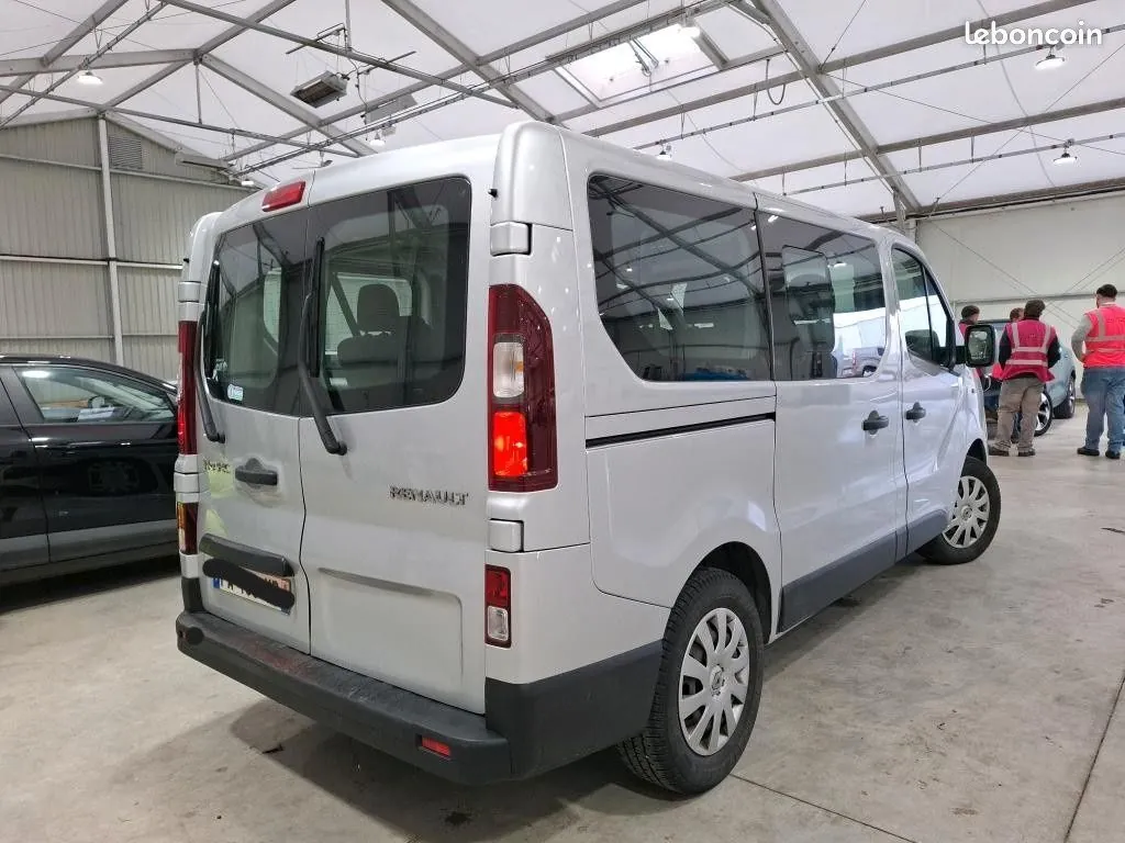 Renault Trafic 2018 photo 2