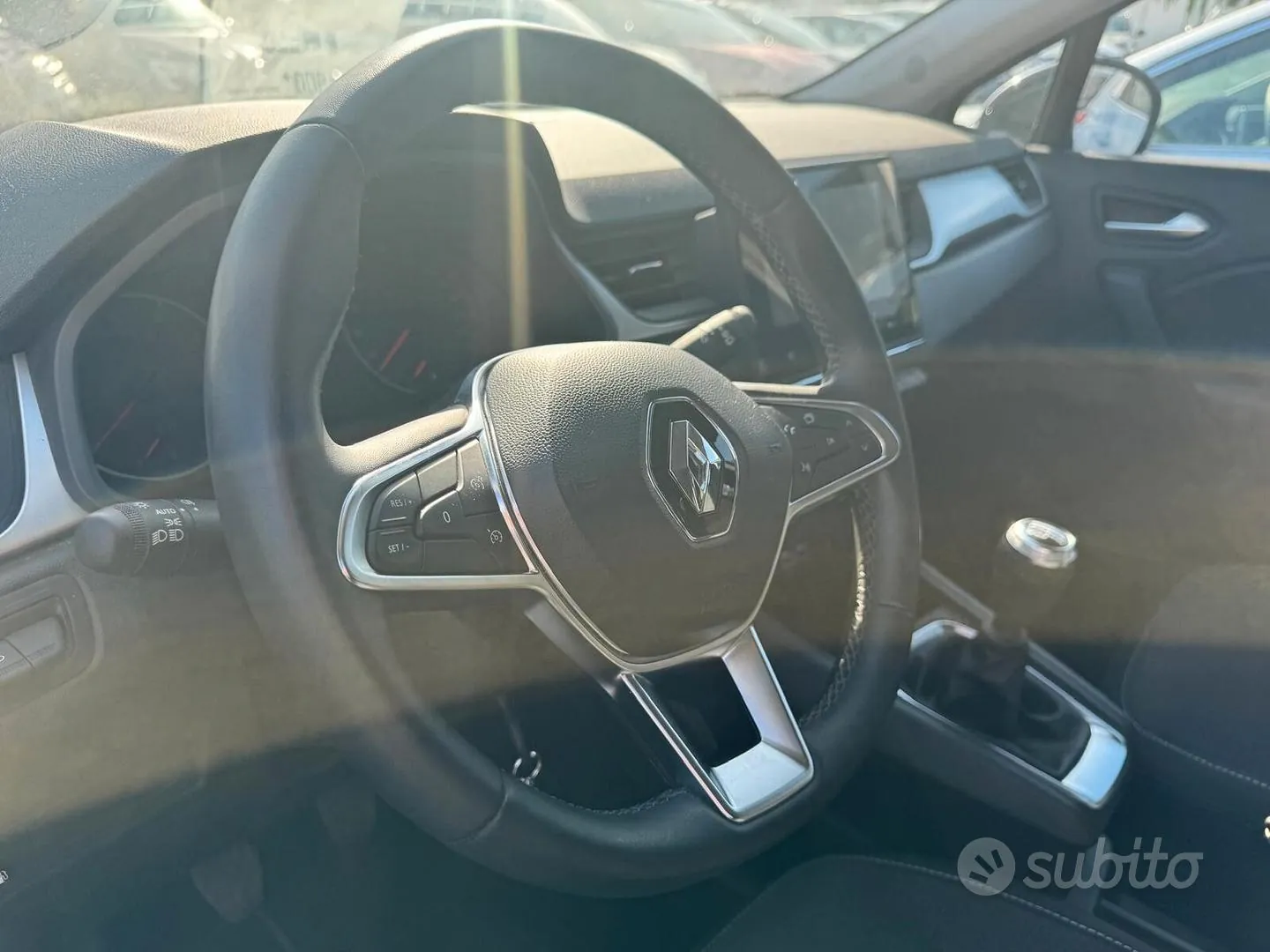 Renault Captur 2024 photo 4