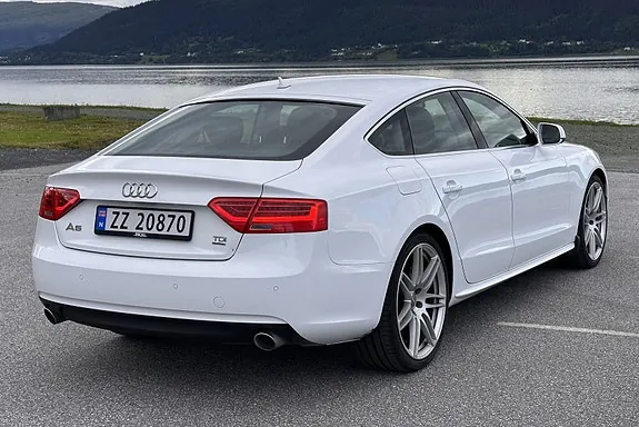 Audi A5 2014 photo 2