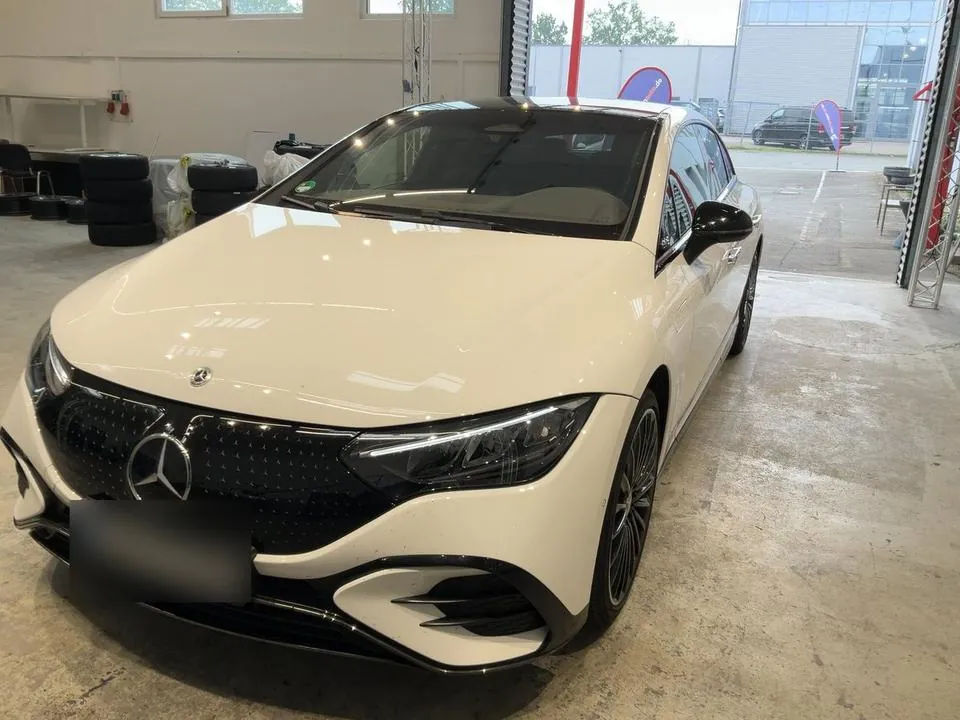 Mercedes-Benz Eqe