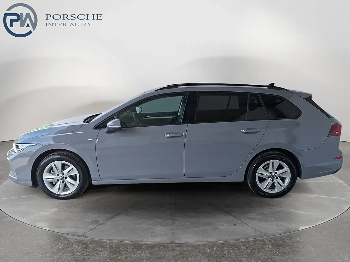 Volkswagen Golf 2026 photo 2