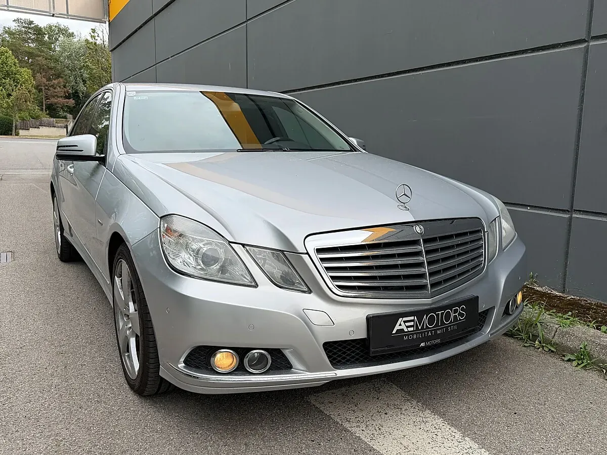 Mercedes-Benz E-Class 2009 photo 2