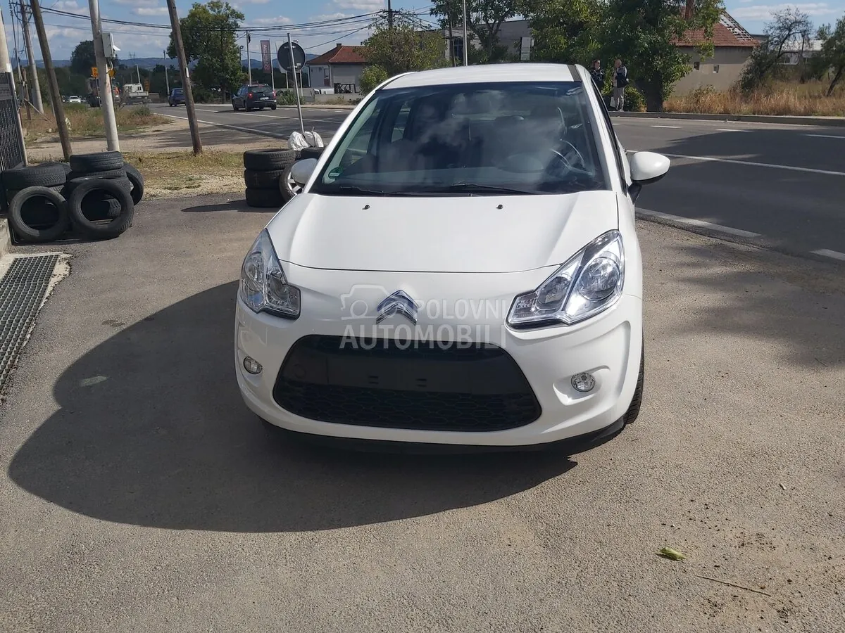 Citroen C3 2012 photo 3