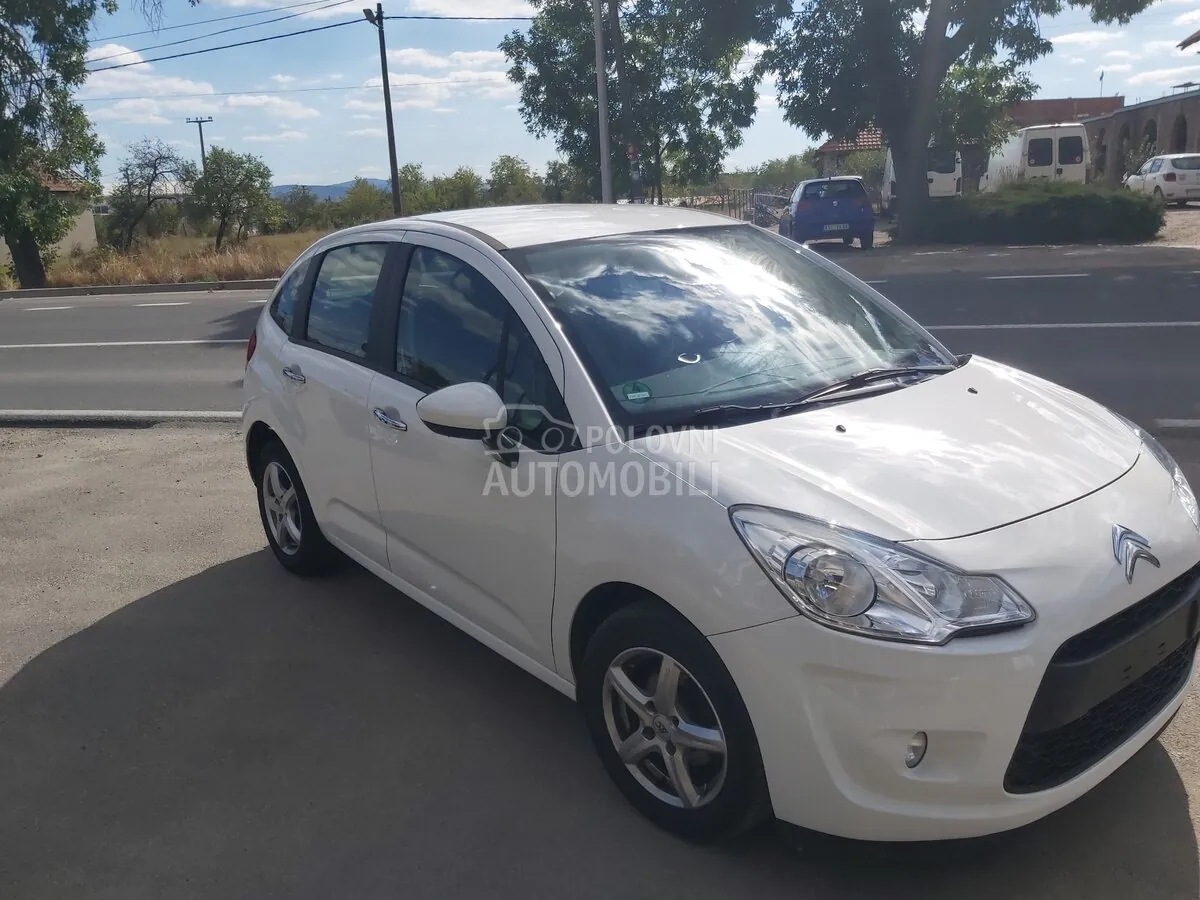 Citroen C3 2012 photo 2