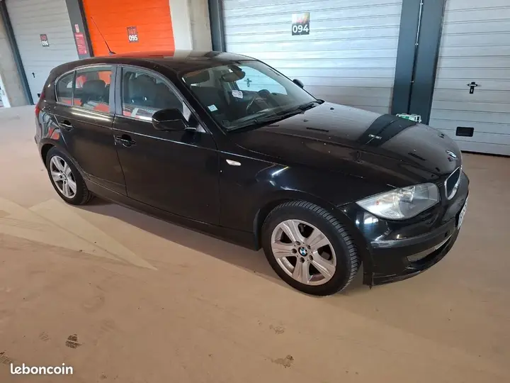 BMW 1 Series 2009 photo 2