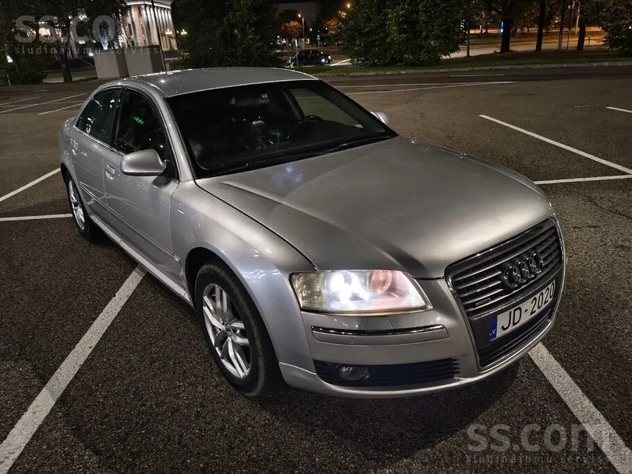 Audi A8 2005 photo 2