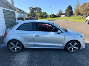 Audi A1 2011 photo 3