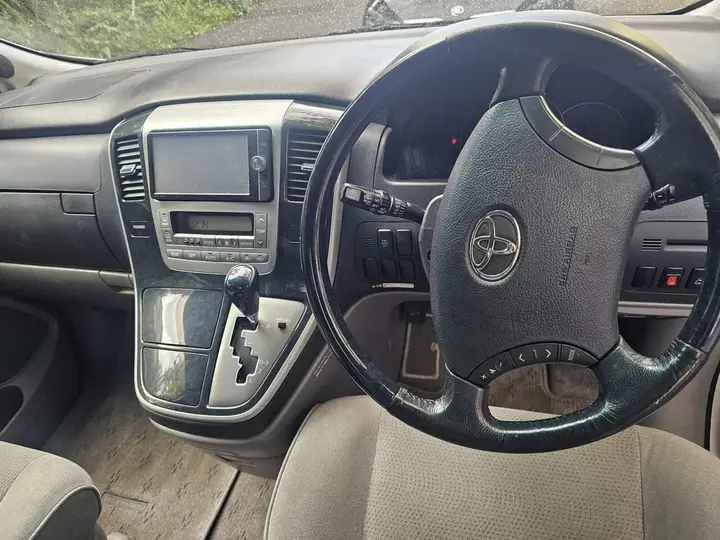 Toyota Alphard 2021 photo 4
