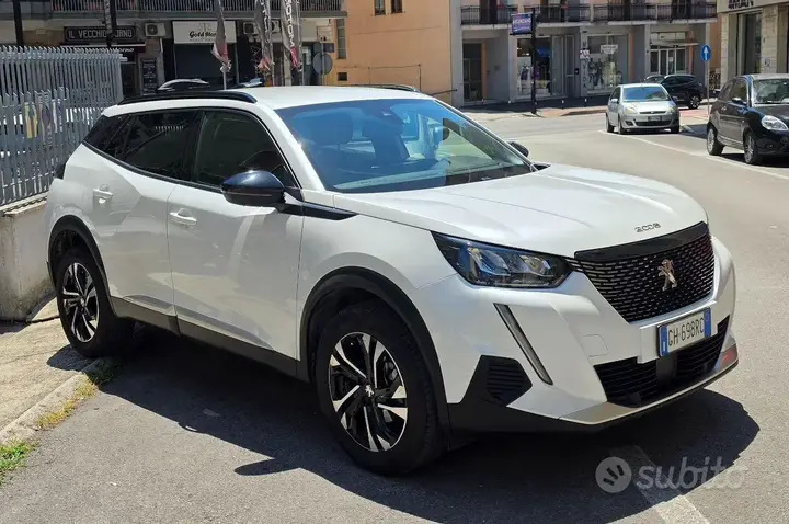 Peugeot 2008 2022 photo 2
