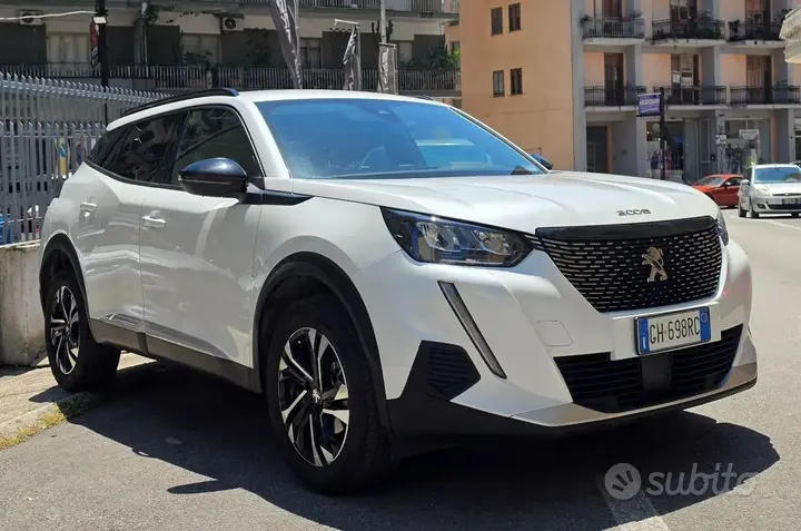 Peugeot 2008 2022 photo 3