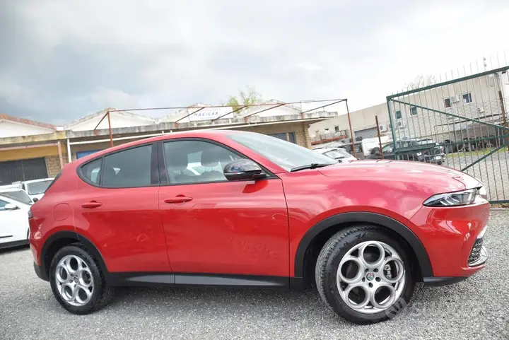 Alfa Romeo Tonale 2023 photo 4