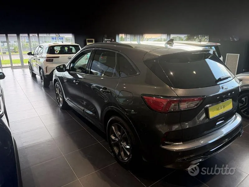 Ford Kuga 2023 photo 3