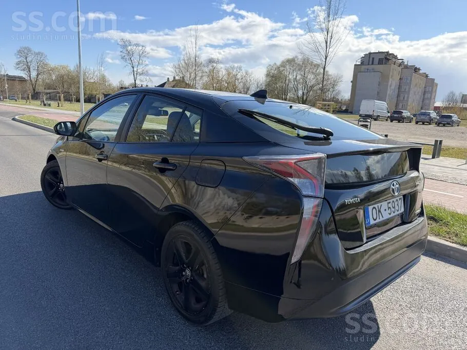 Toyota Prius 2017 photo 5