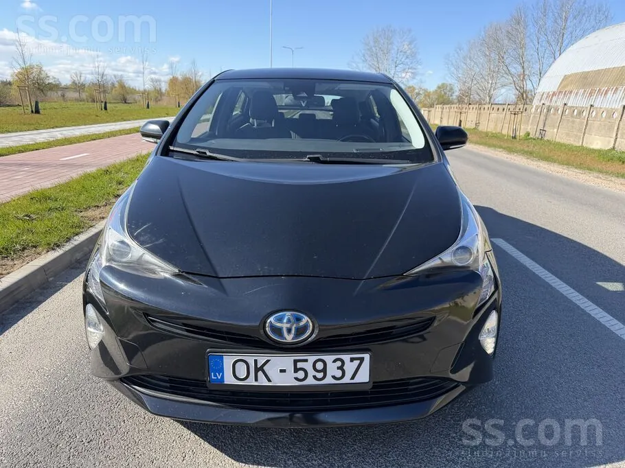 Toyota Prius 2017 photo 3