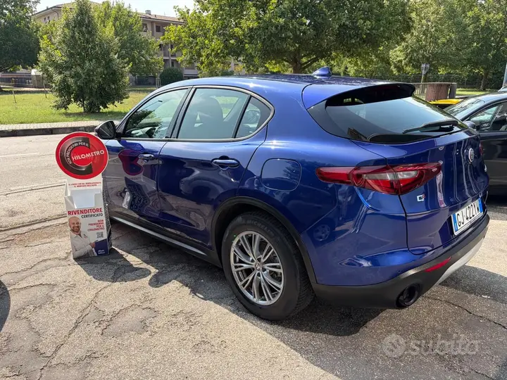 Alfa Romeo Stelvio 2022 photo 3